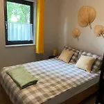 Pod Debami Lodge *