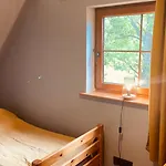 Pod Debami Деревянный коттедж *