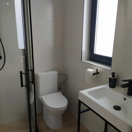Pod Debami بيت خشبي