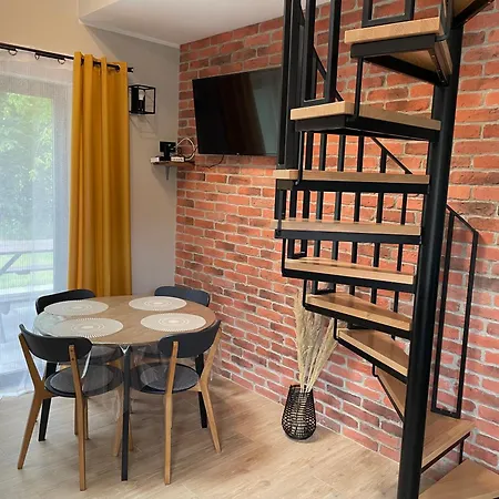Pod Debami Lodge *