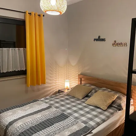Pod Debami Lodge *